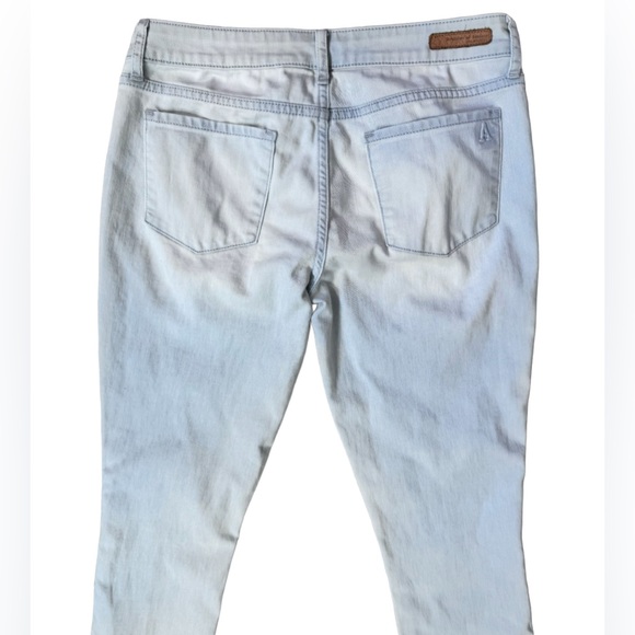 ARTICLES OF SOCIETY distressed light stone wash jeans size 27 - Picture 11 of 15